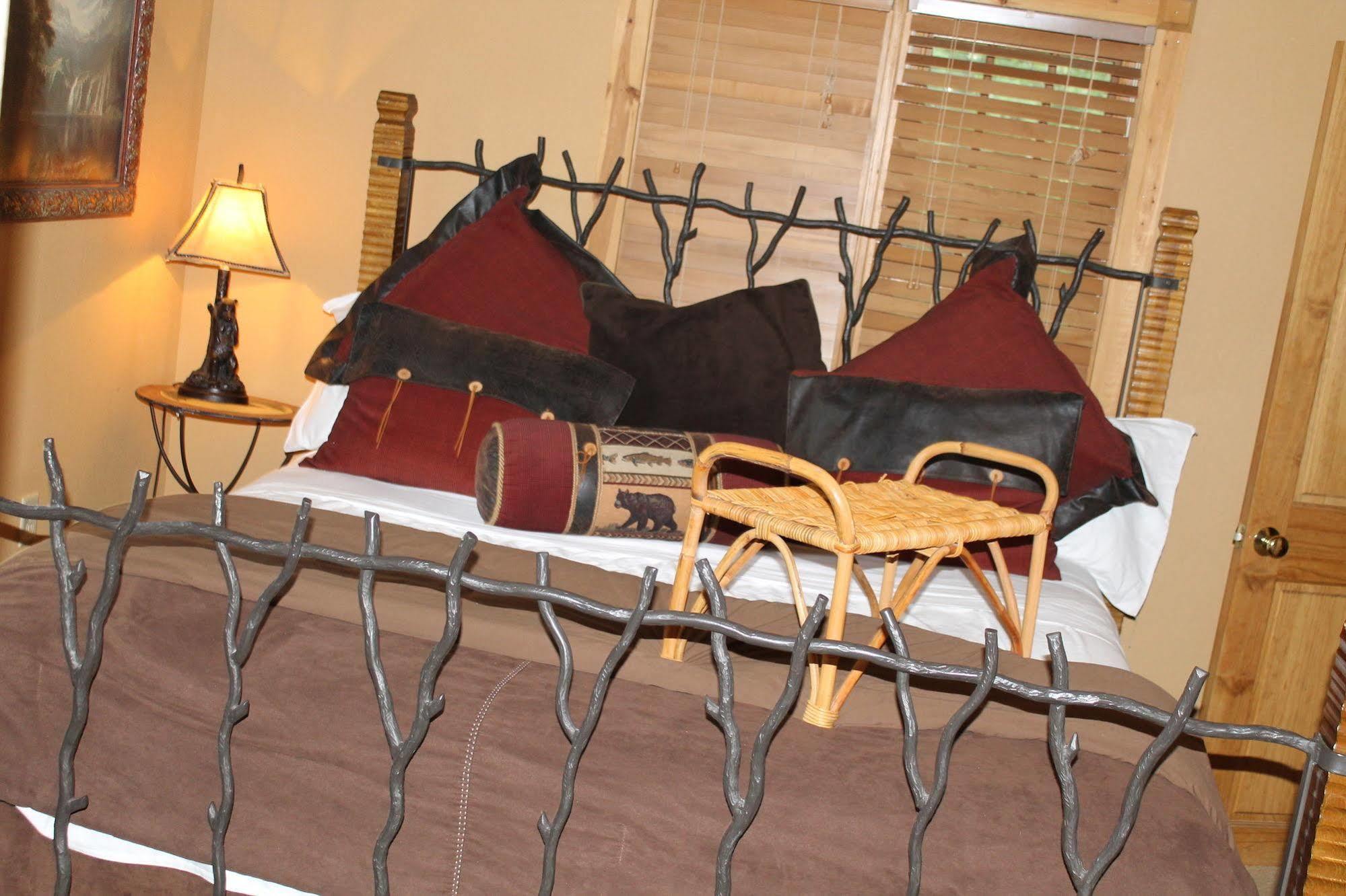 Bear Creek Lodge Cabin Resort Reeds Spring 외부 사진